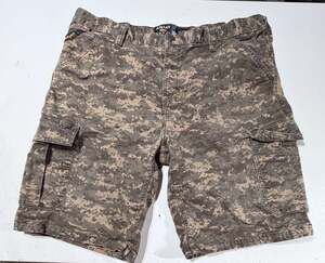 Ariat Rebar M4 Relaxed Fit Digital Camo Cargo Shorts Men's Size 40